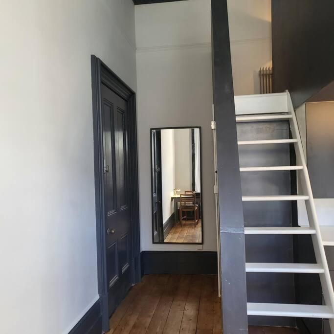 21 Mini Loft Apartment - Great Location - Comfy King Size Bed ブライトン エクステリア 写真