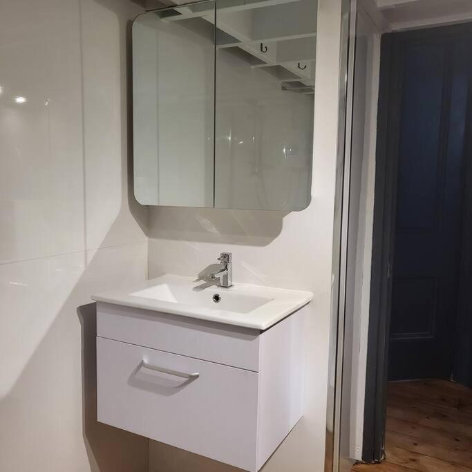 21 Mini Loft Apartment - Great Location - Comfy King Size Bed ブライトン エクステリア 写真